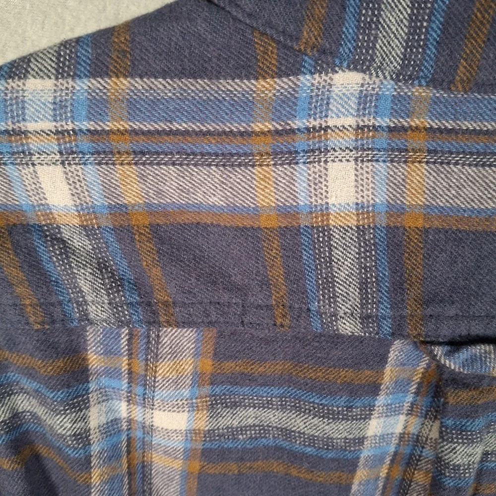 Eddie Bauer Shirt Mens Medium Insignia Blue Canyon Plaid Twill Flannel Button Up